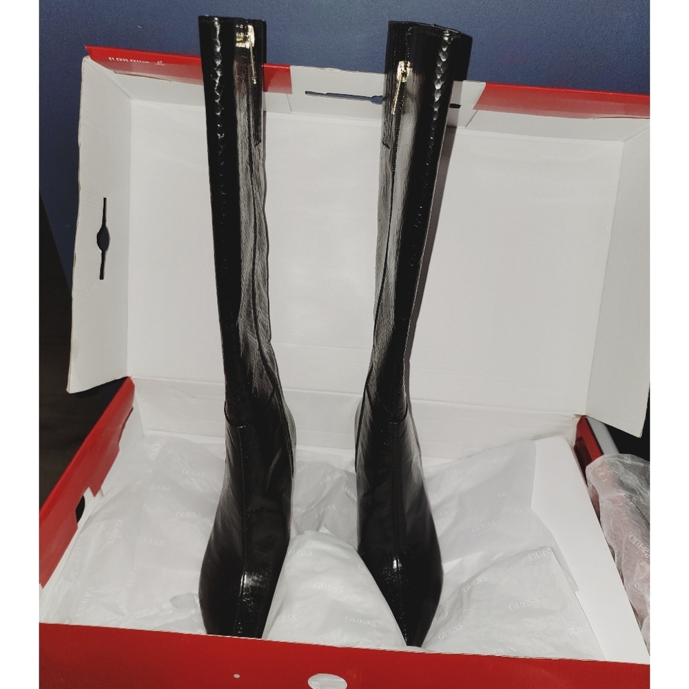 (W) Guess Black Chunky Heel - Picture 7 of 10